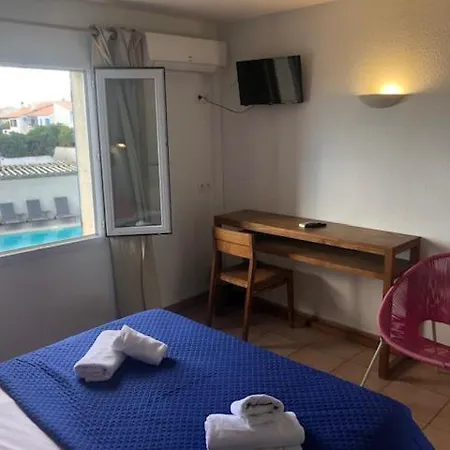 Le Bleu Marine Hotel